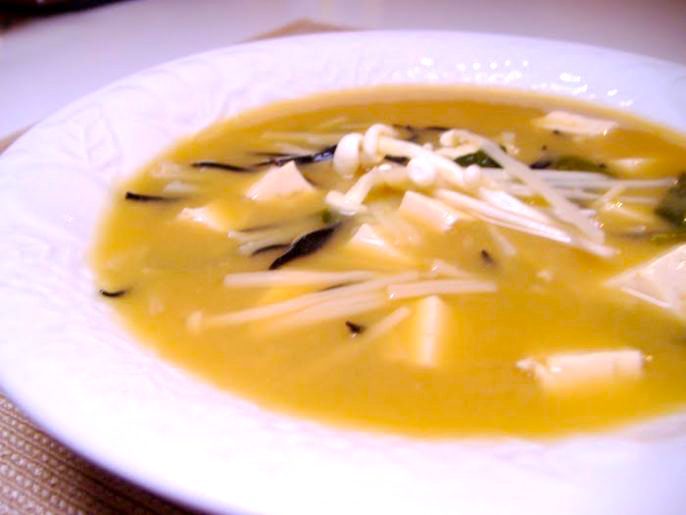 ¿Cuáles son los beneficios de la sopa de miso?