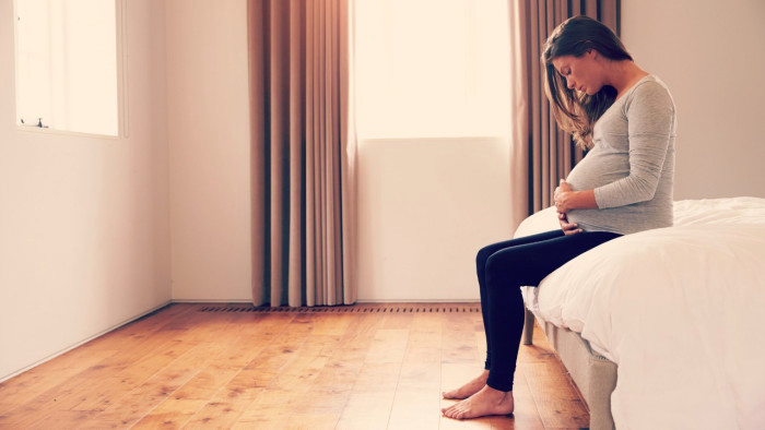 Soltera y embarazada: ¿a quién invitar al parto?