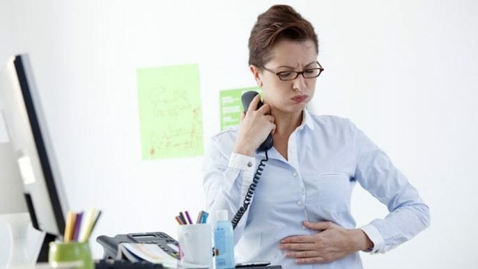 Las causas comunes de hinchazón del estómago e indigestión
