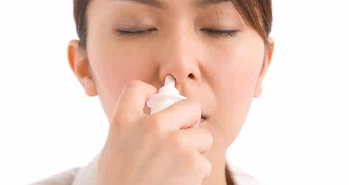 Lo bueno y lo malo del spray nasal de oxitocina: efectos secundarios y seguridad