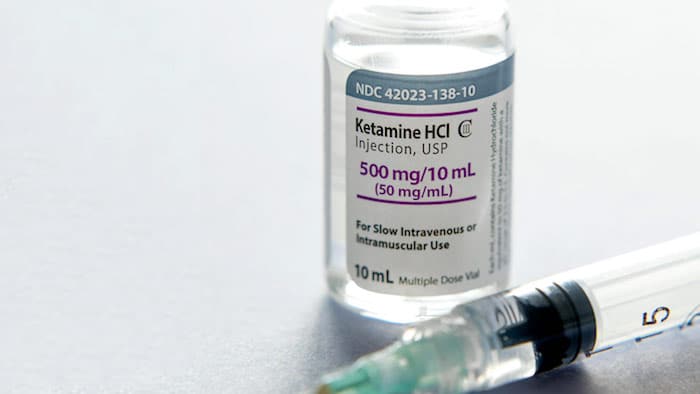 Uso de ketamina y complicaciones asociadas