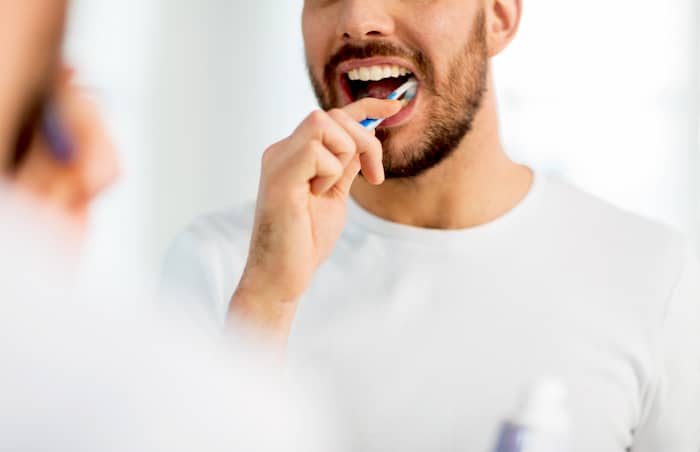 ¿Cómo prevenir la pérdida de dientes debido a la enfermedad de las encías?