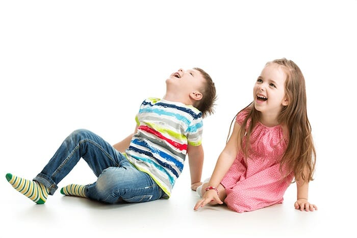 4 razones por las que los niños pequeños mueven su cuerpo en un movimiento de balanceo