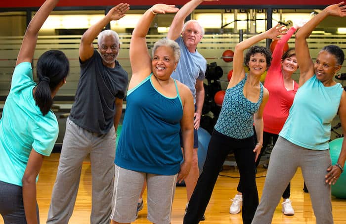 Incluso las personas sanas y en buen estado físico deberían hacer ejercicio regularmente para mantener a raya las enfermedades cardíacas